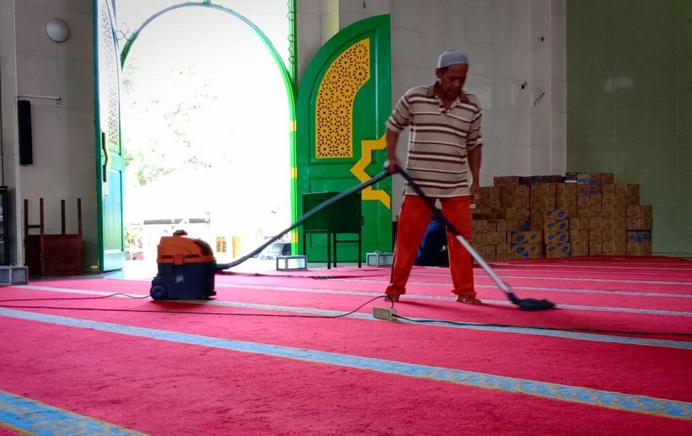 cara merawat karpet masjid supaya tetap bersih dan awet