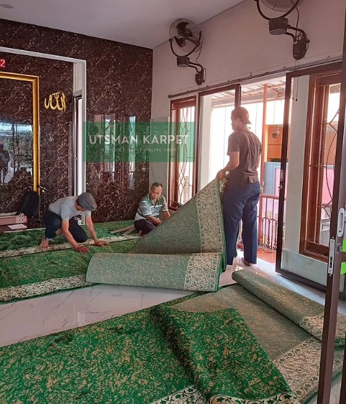 Pesanan karpet untuk Mushola AL Furqon di Bambu Apus