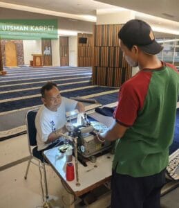 Pengobrasan Karpet untuk Masjid Pelindo Tower Rawa Badak Utara Koja