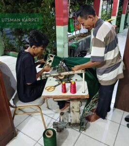 Pengobrasan karpet untuk Mushola SDN Semper 07 Jakarta