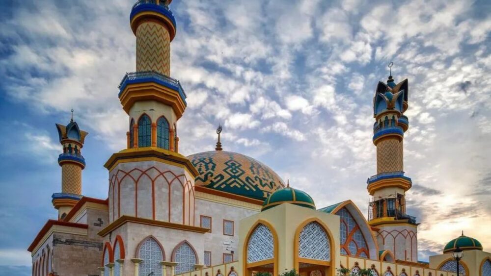 Gambar Masjid di Pulau Seribu Masjid