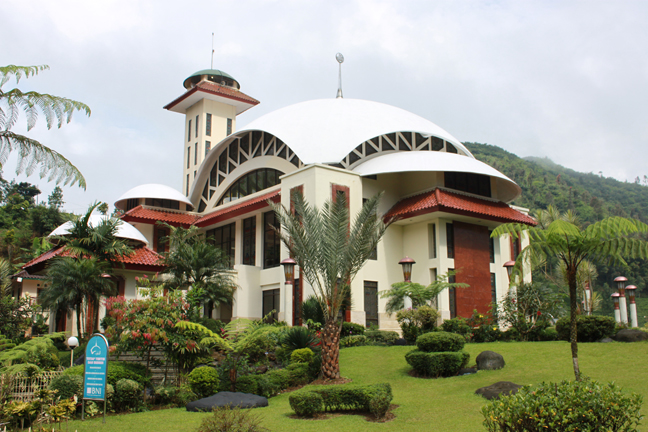 Masjid Attaawun Puncak Bogor