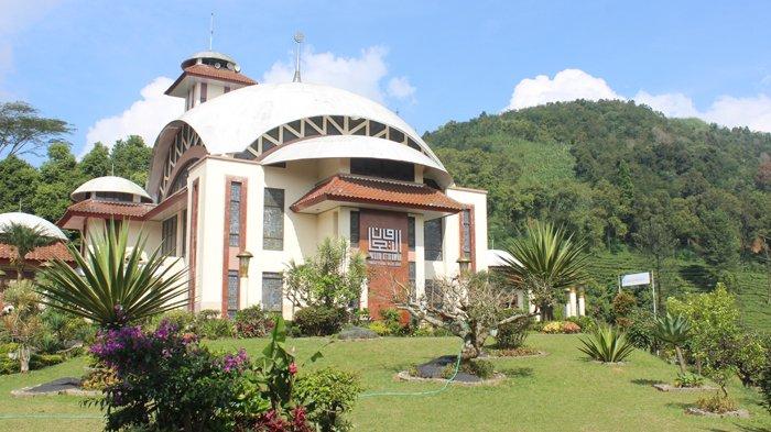 Masjid Attaawun Puncak