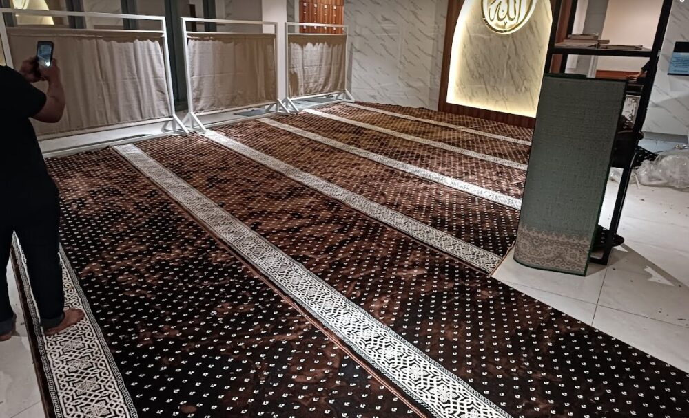 Tips Memilih Karpet Masjid Sesuai Budget dan Kebutuhan Jamaah Tips Memilih Karpet Masjid Sesuai Budget dan Kebutuhan Jamaah