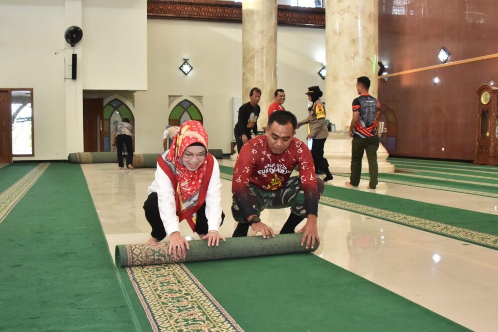 waktu mengganti karpet masjid waktu mengganti karpet masjid